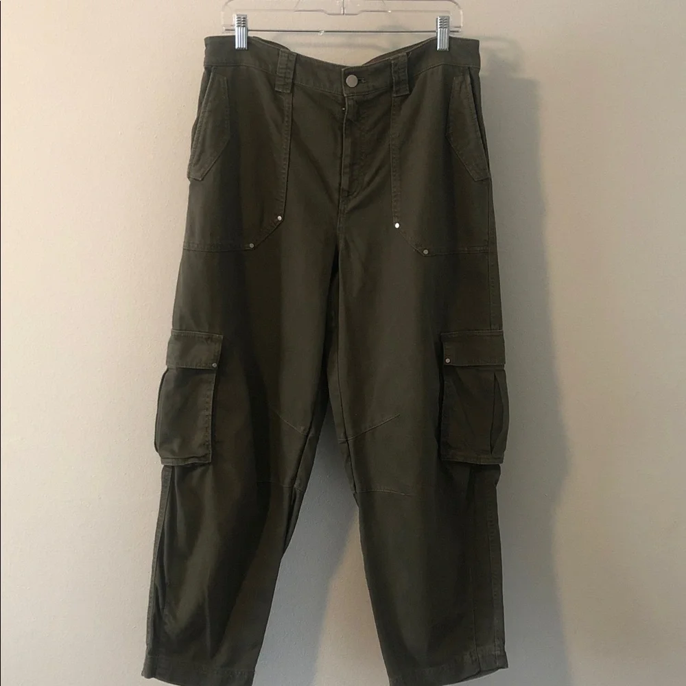 Loft Pants - Picture 2 of 5